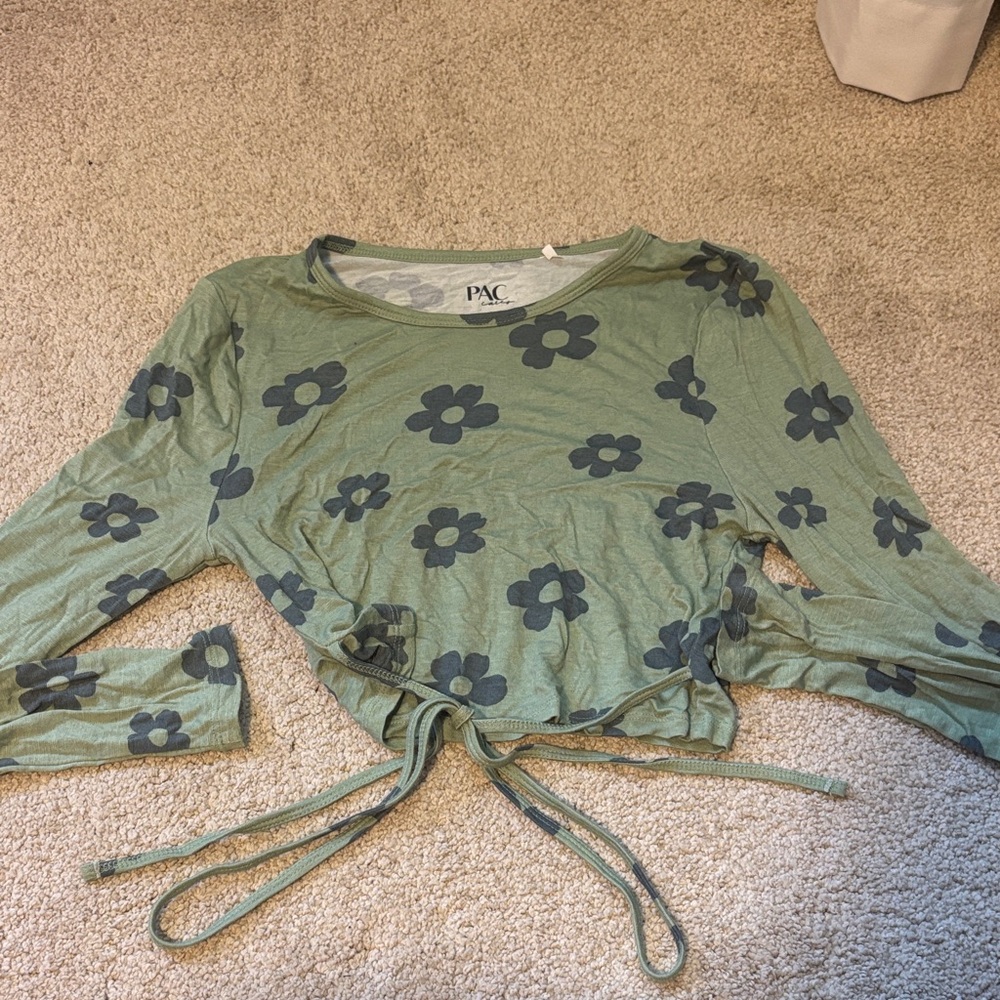 Urban Outfitters Green Floral Crop Top